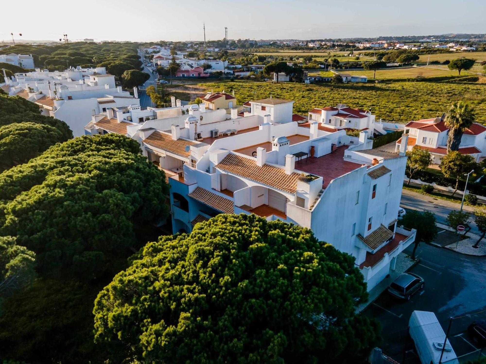 Casa Falesia T2 - Garden View - 5 Min From The Beach - Wifi 奥霍斯德古阿 外观 照片