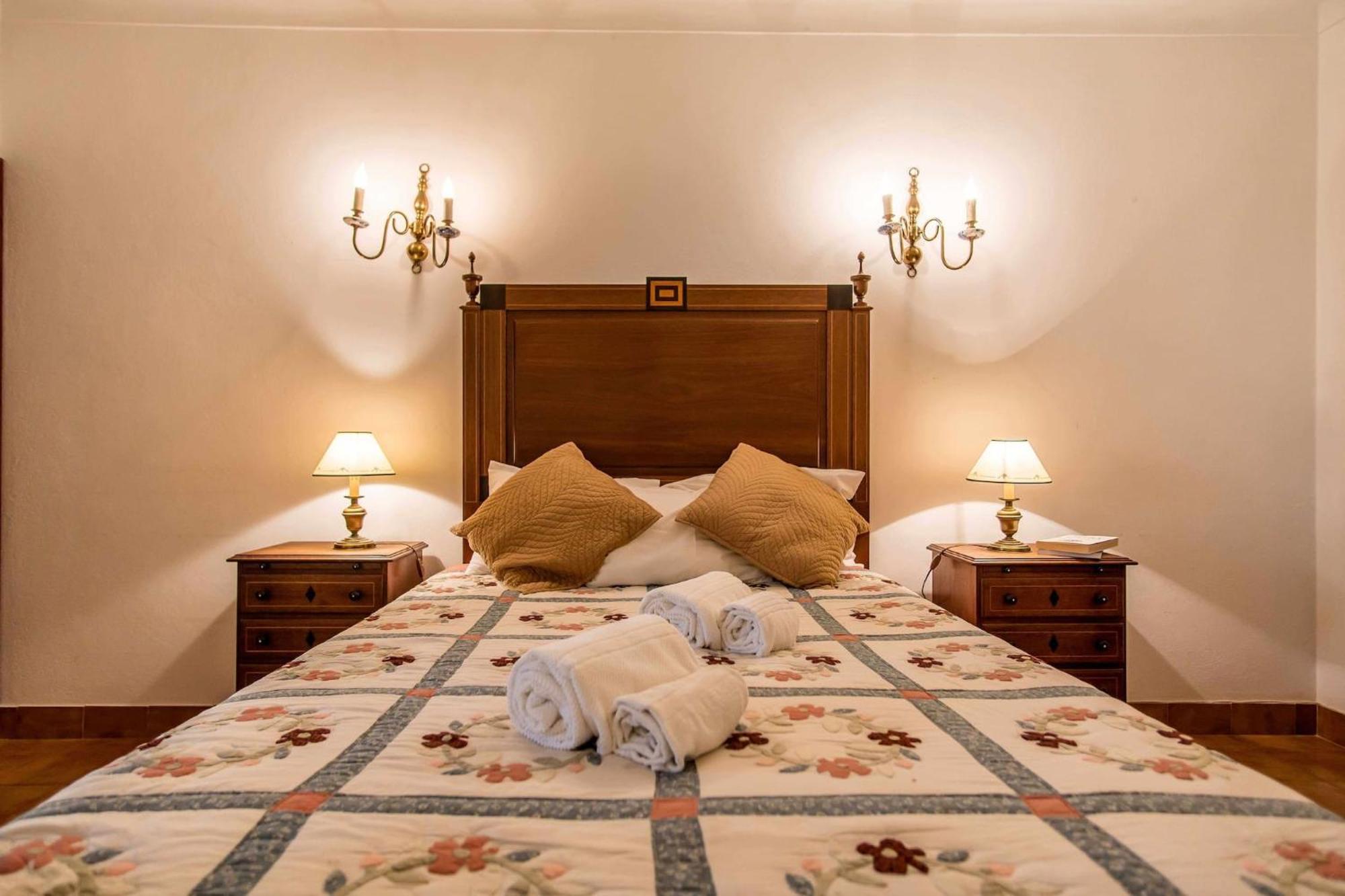 Casa Falesia T2 - Garden View - 5 Min From The Beach - Wifi 奥霍斯德古阿 外观 照片