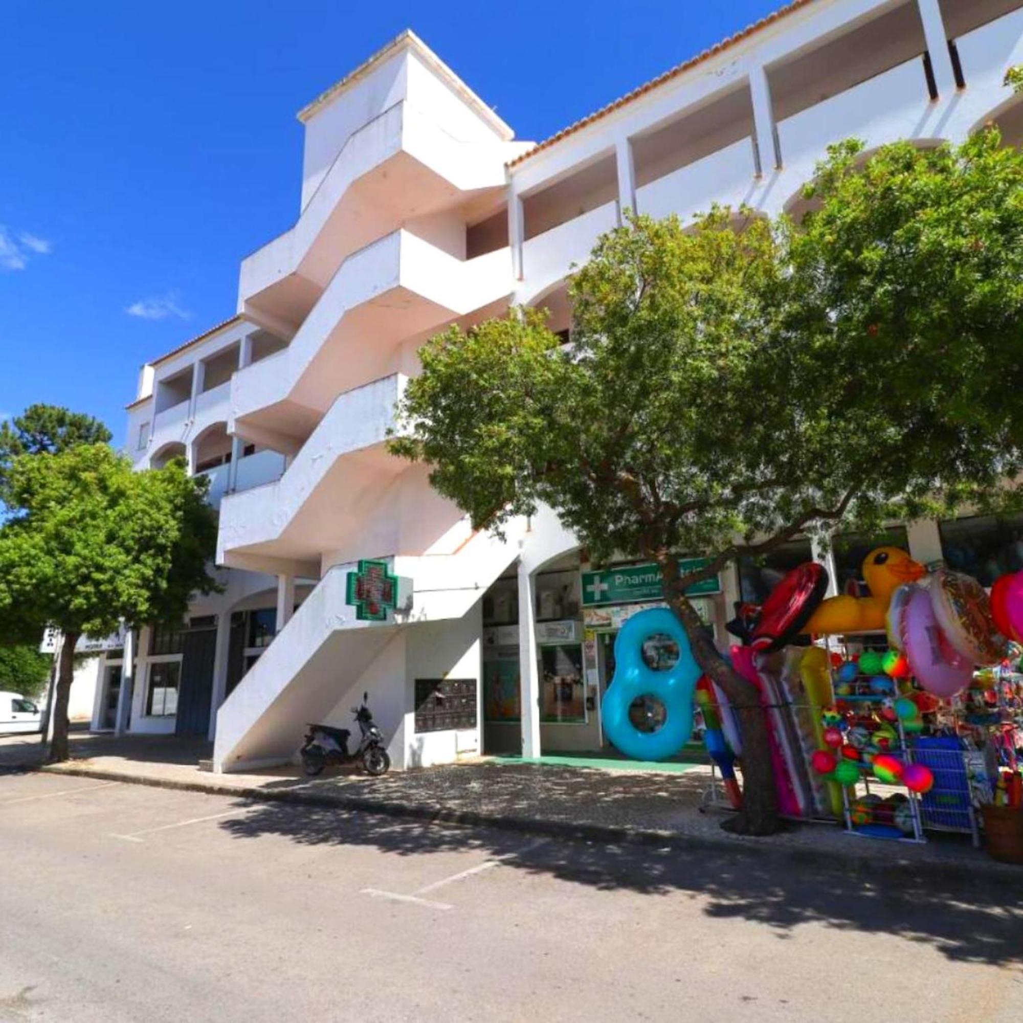 Casa Falesia T2 - Garden View - 5 Min From The Beach - Wifi 奥霍斯德古阿 外观 照片