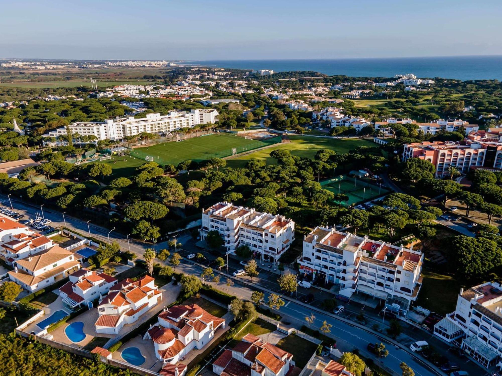 Casa Falesia T2 - Garden View - 5 Min From The Beach - Wifi 奥霍斯德古阿 外观 照片